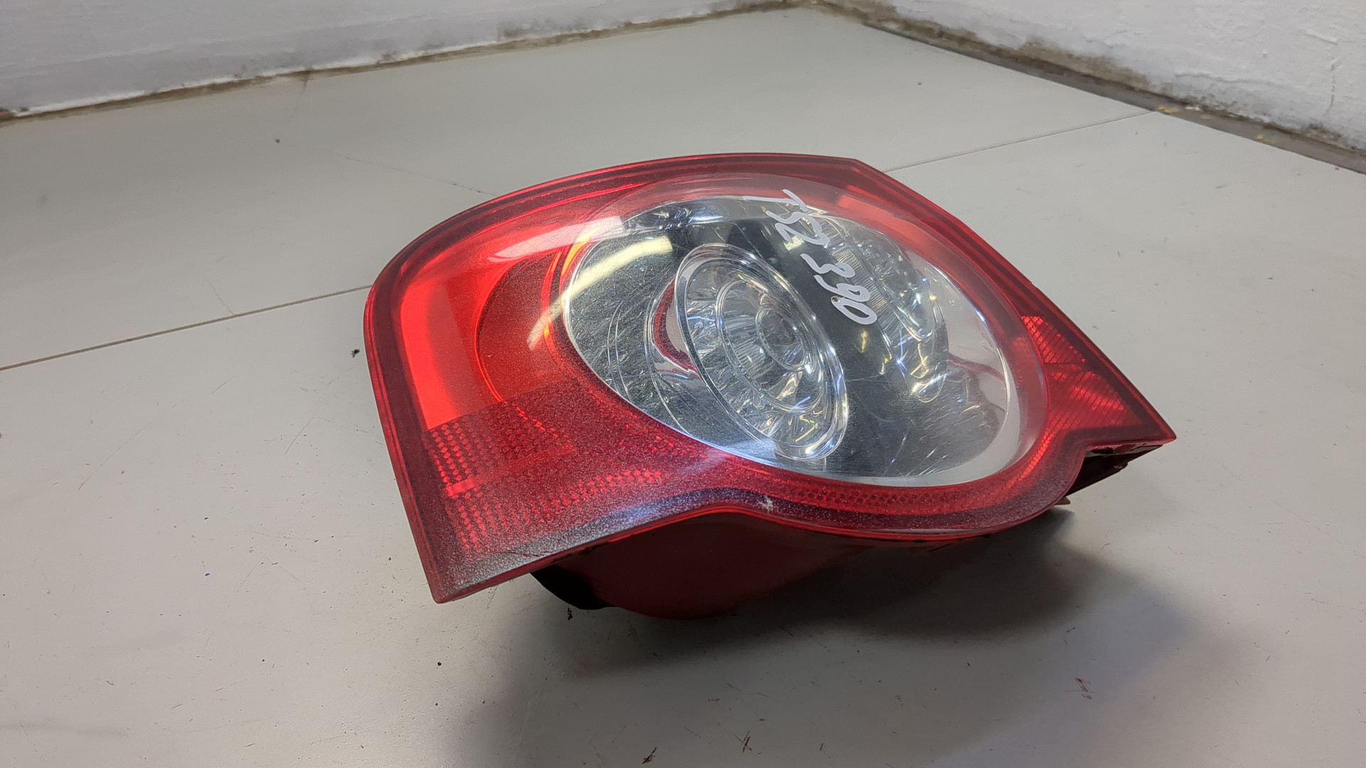 Фонарь задний левый