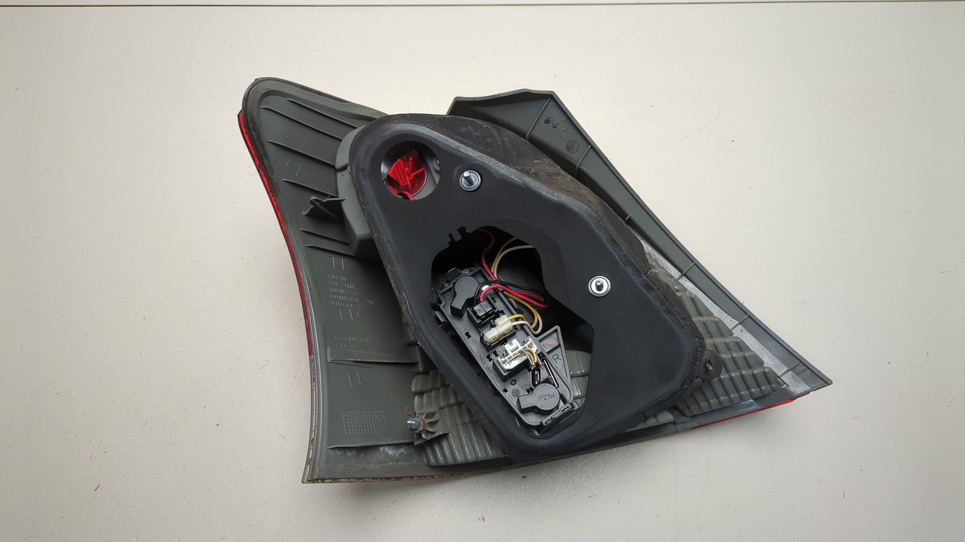 Фонарь задний правый