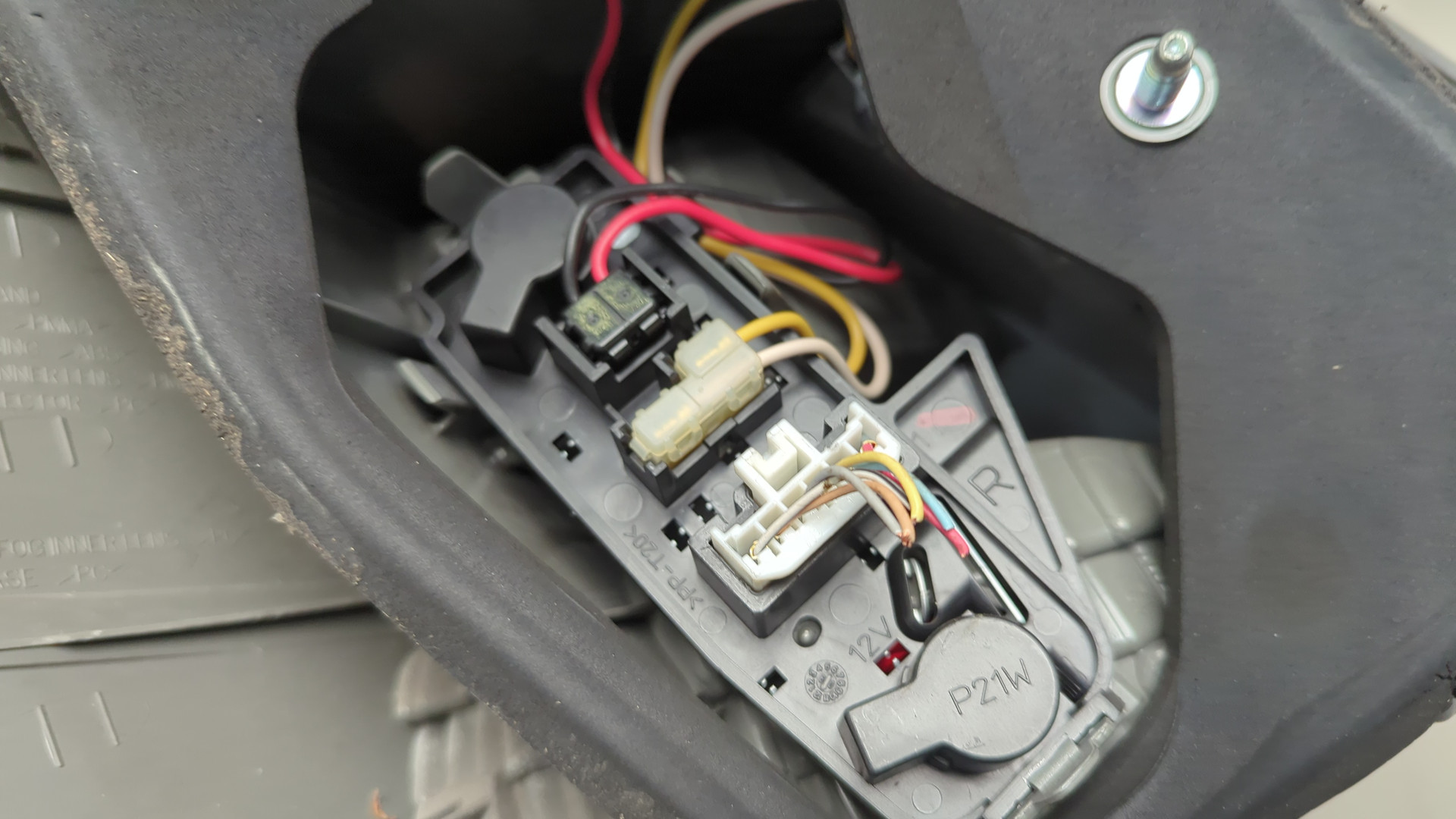 Фонарь задний правый