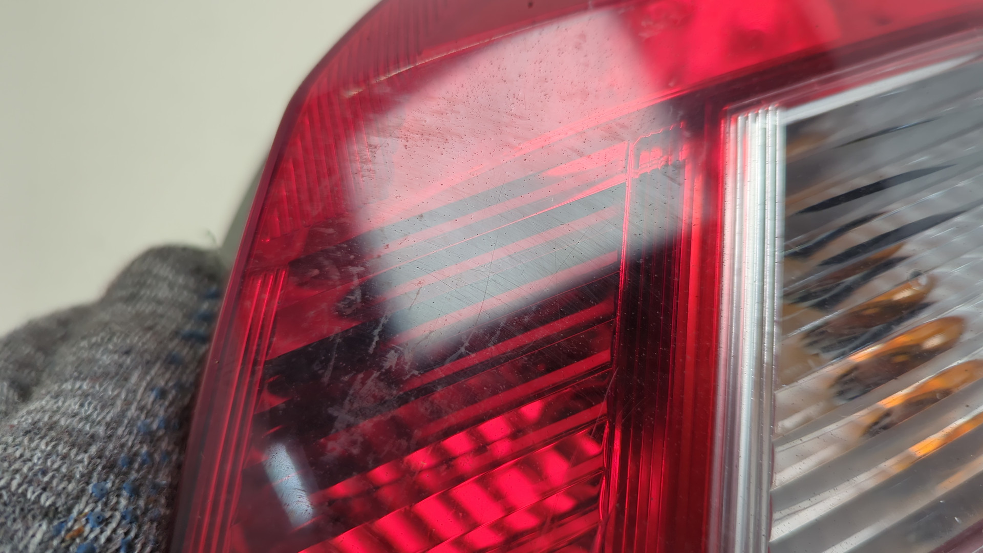 Фонарь задний правый