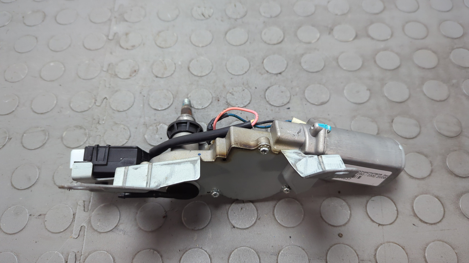 Моторчик стеклоочистителя задний