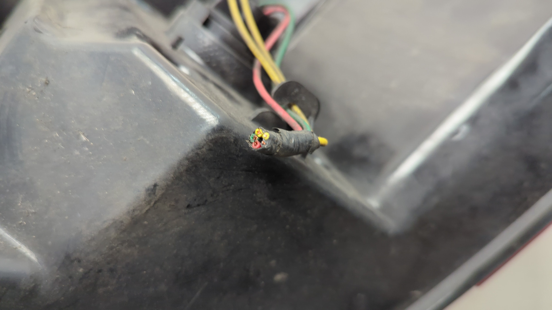 Фонарь задний левый