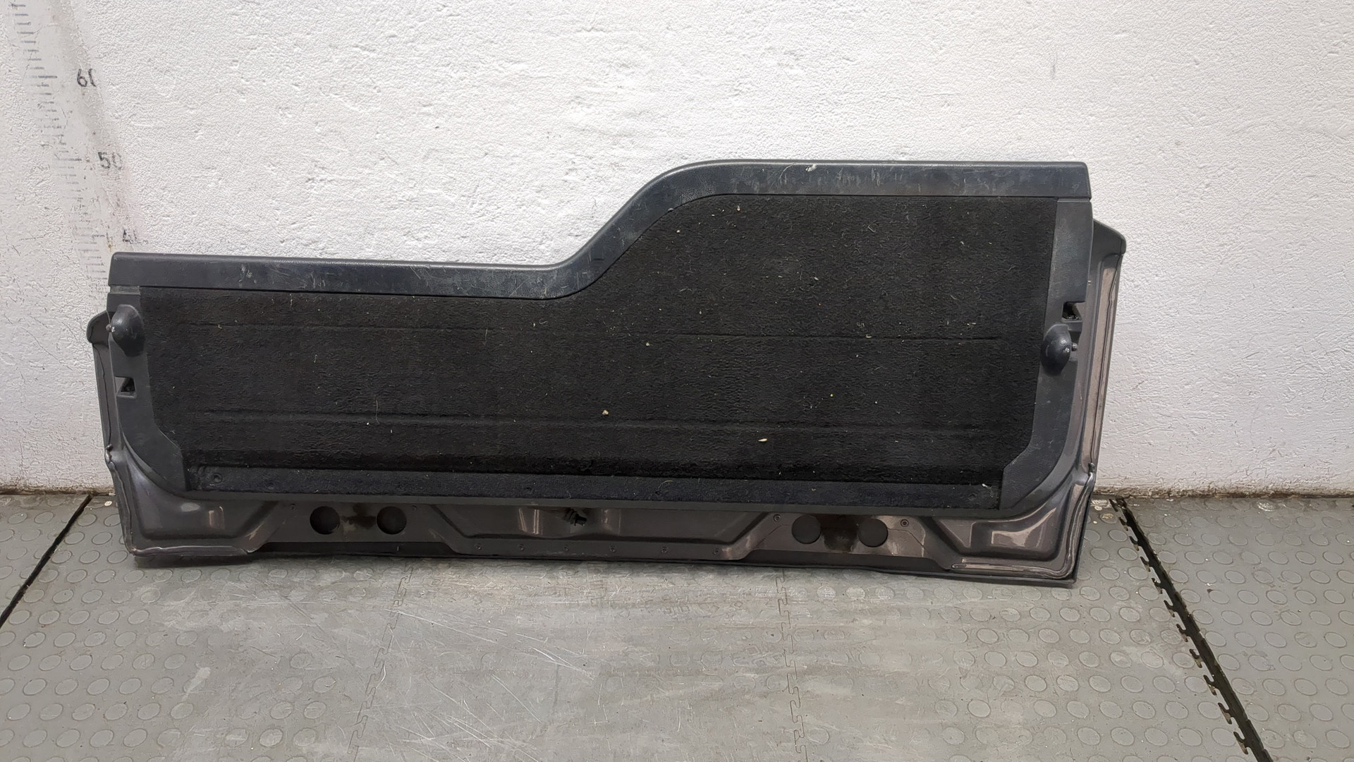 Дверь багажника нижняя (борт)