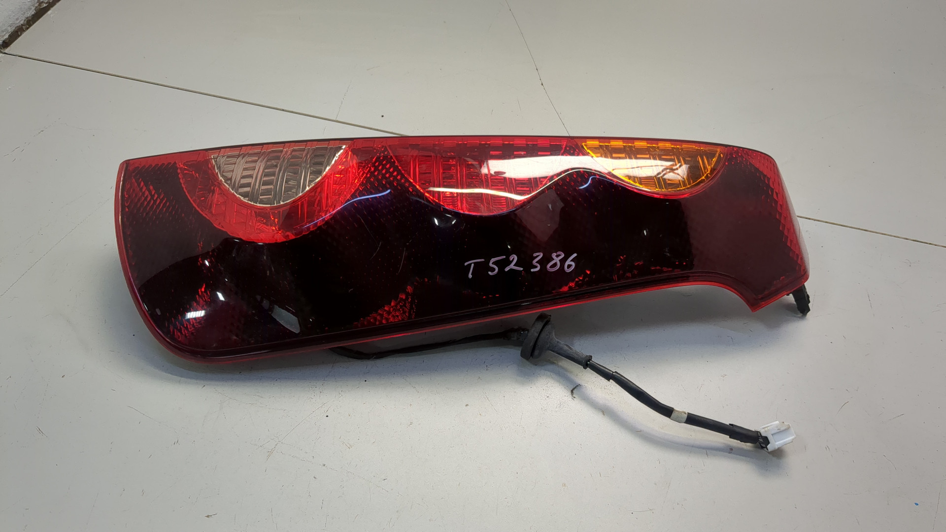 Фонарь задний правый