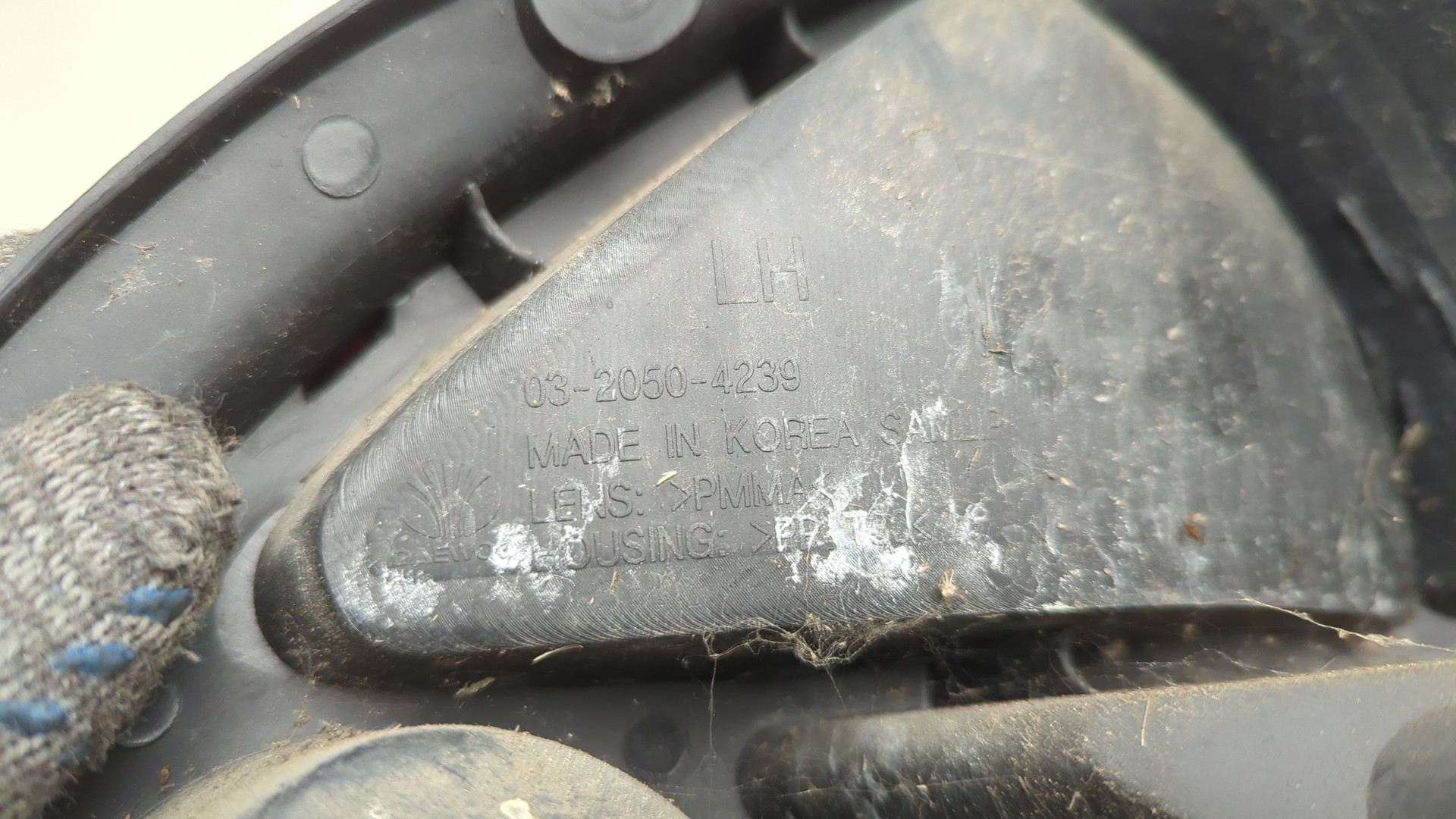 Фонарь задний левый