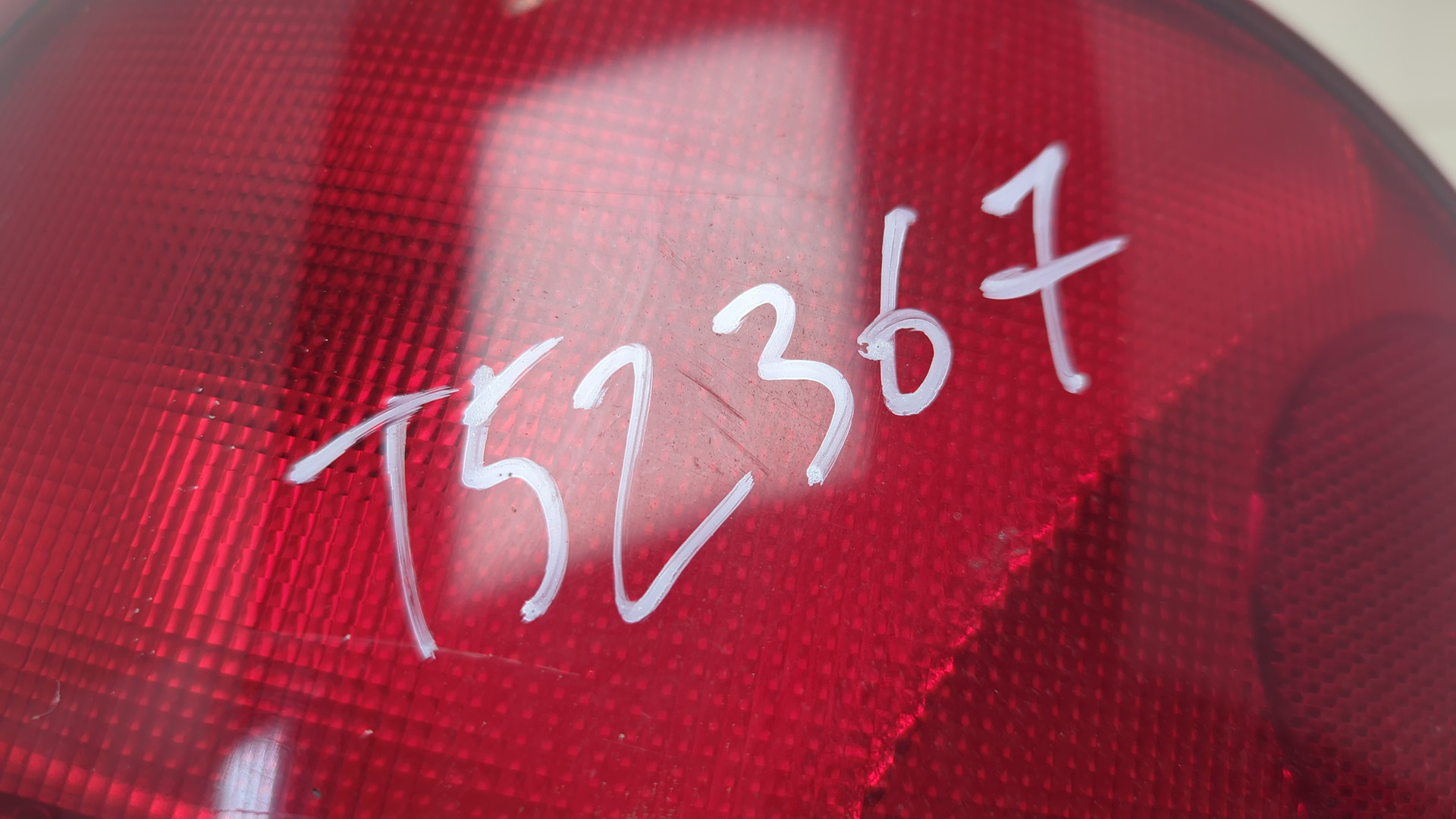 Фонарь задний левый