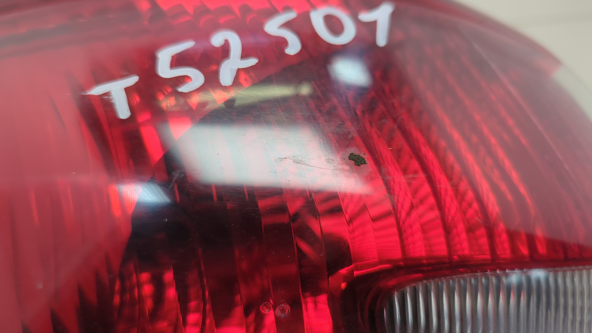 Фонарь задний левый