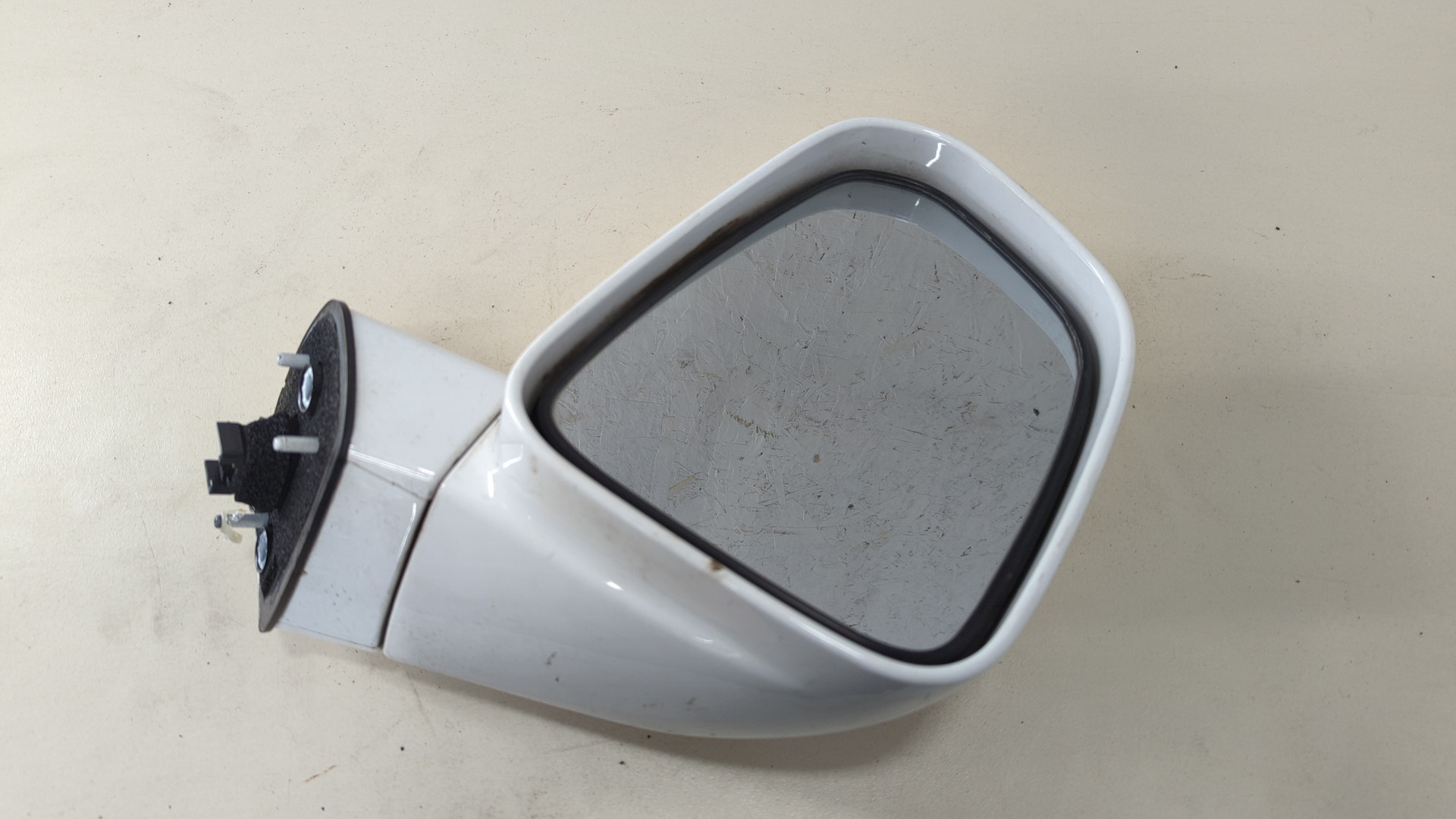 Зеркало левое электрическое