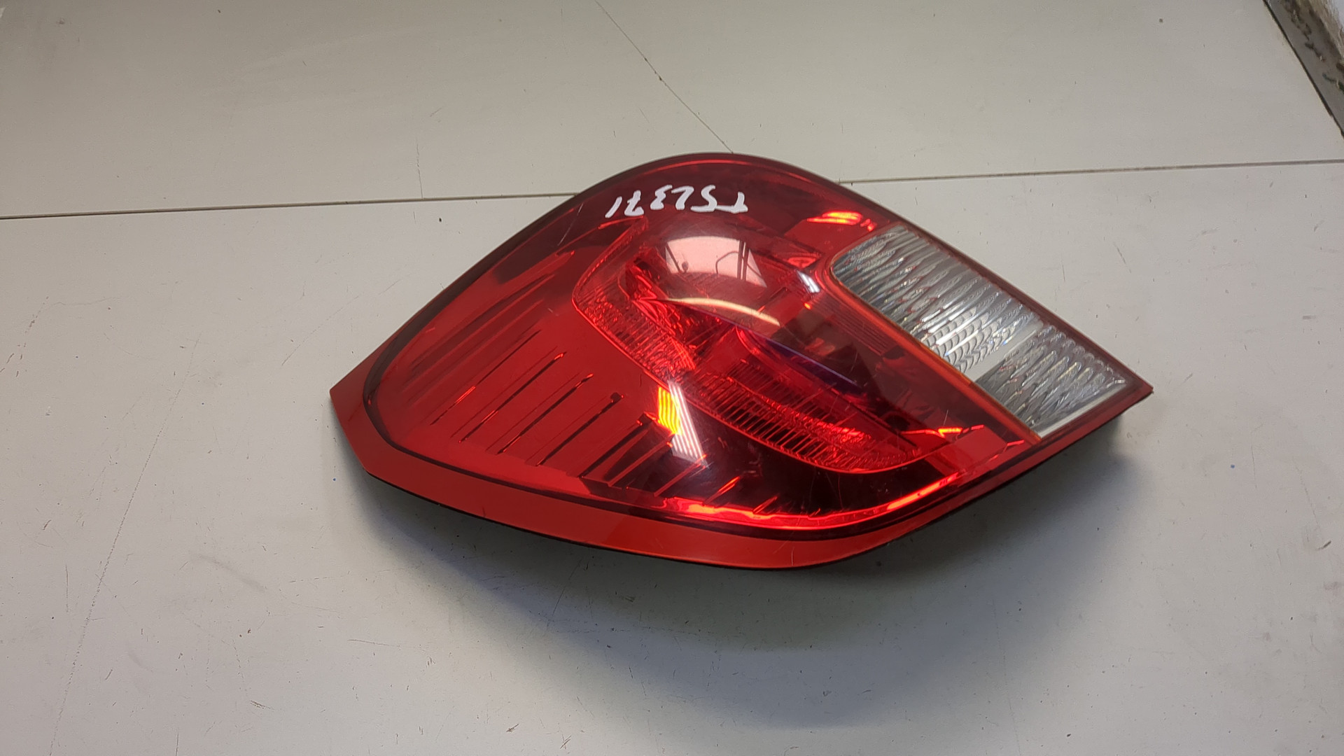 Фонарь задний левый