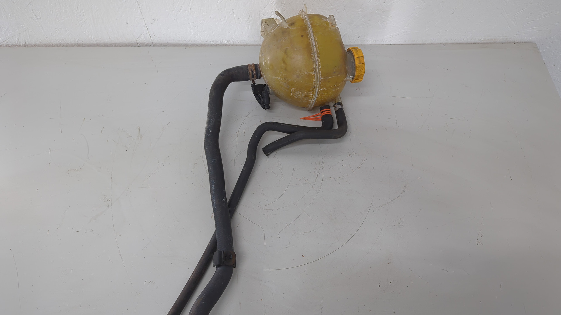 Бачок расширительный