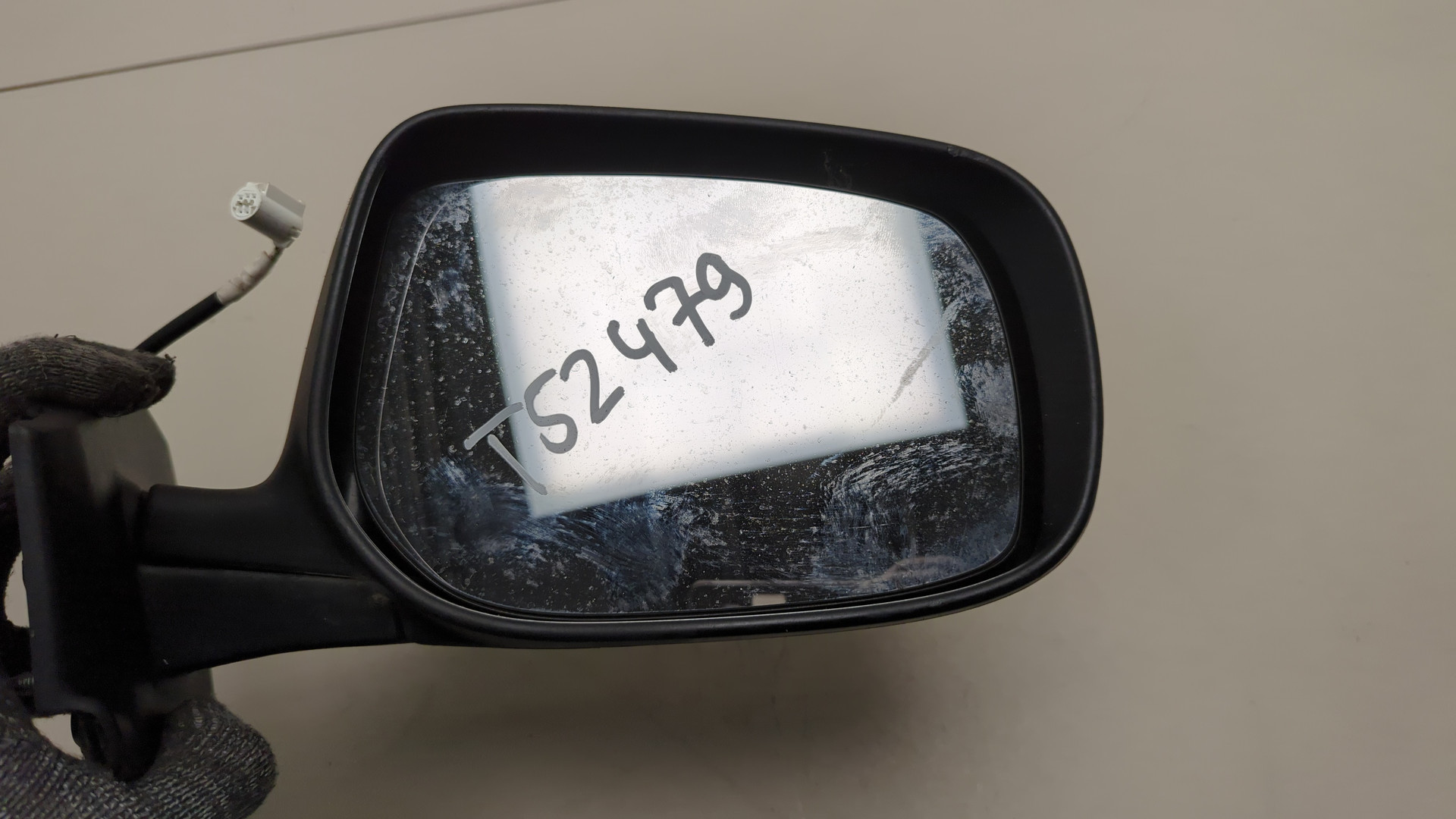 Зеркало правое электрическое