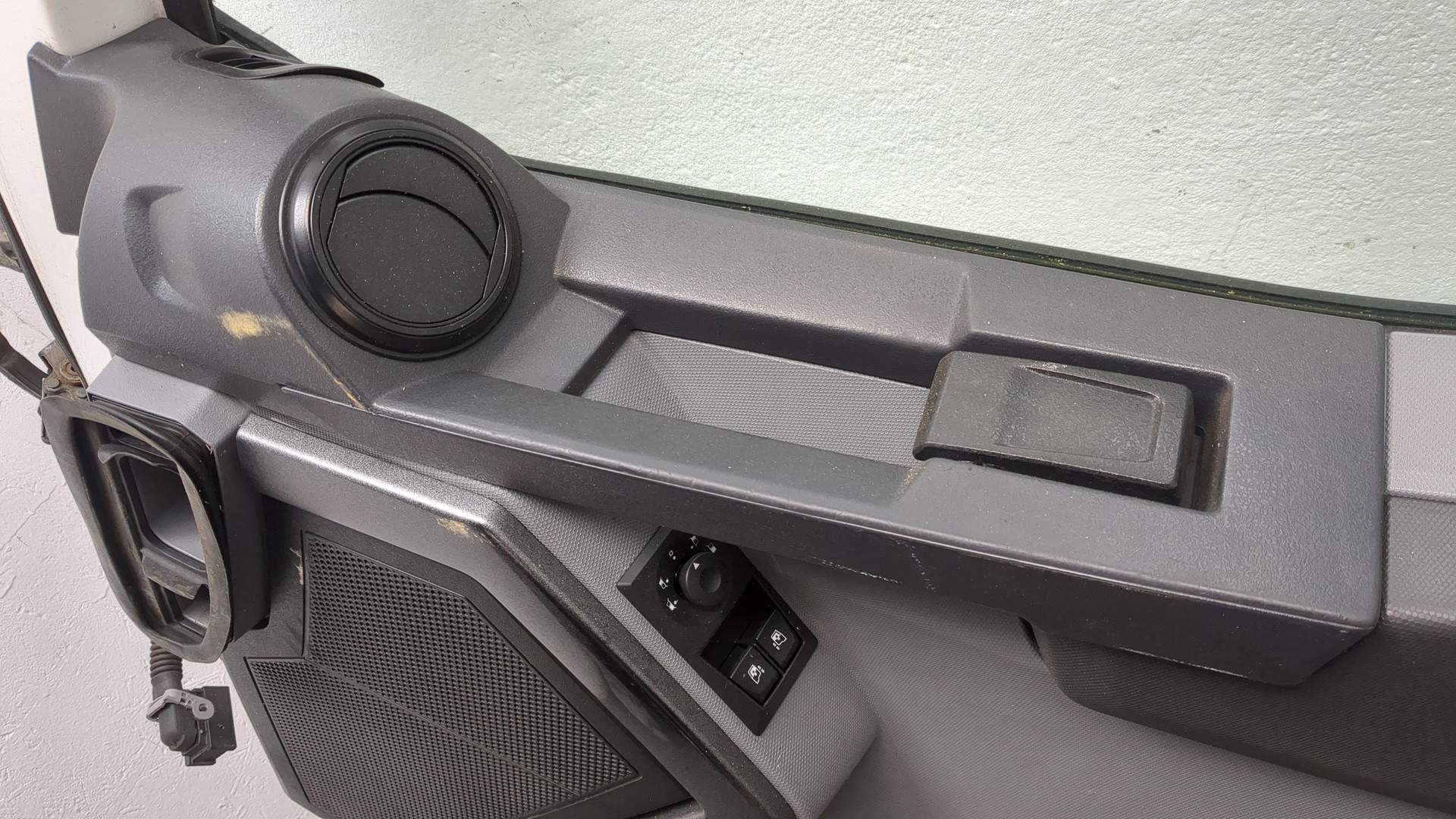 Дверь передняя правая