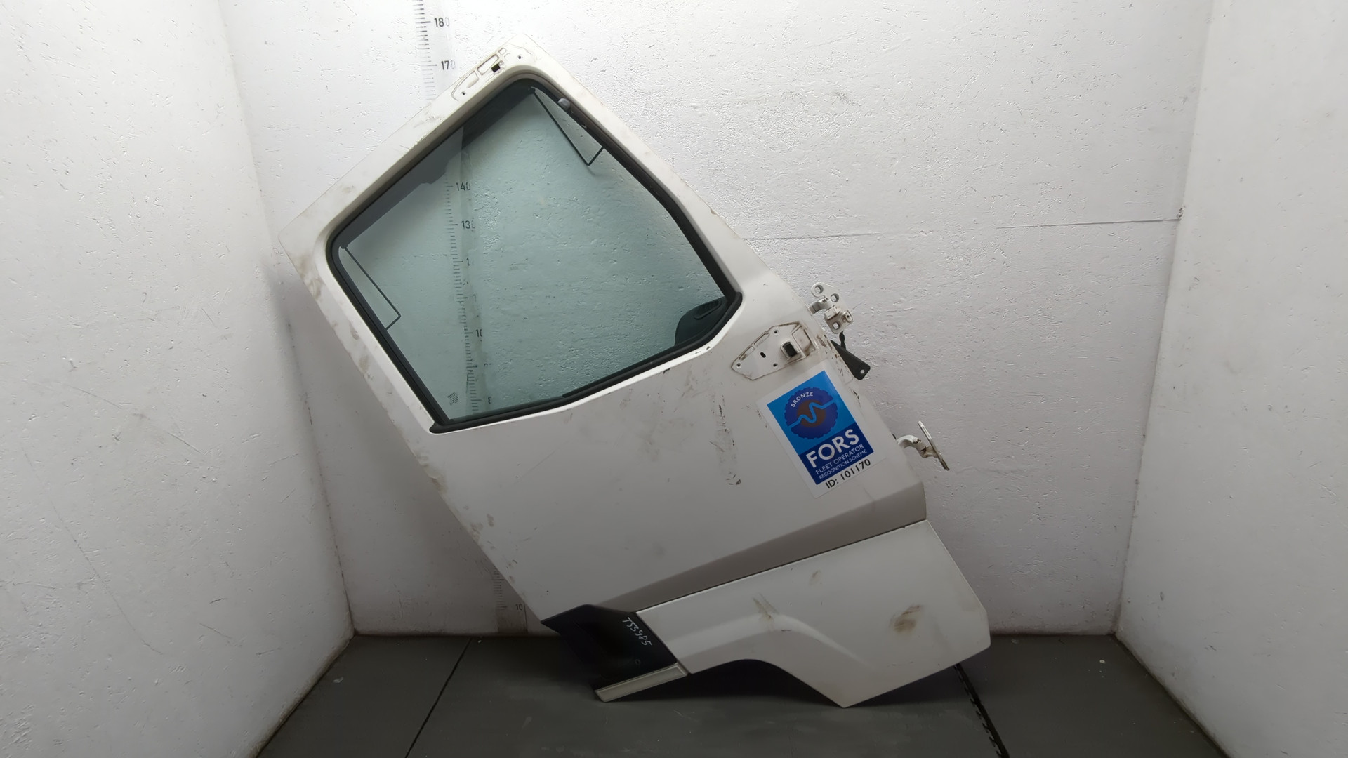 Дверь передняя правая