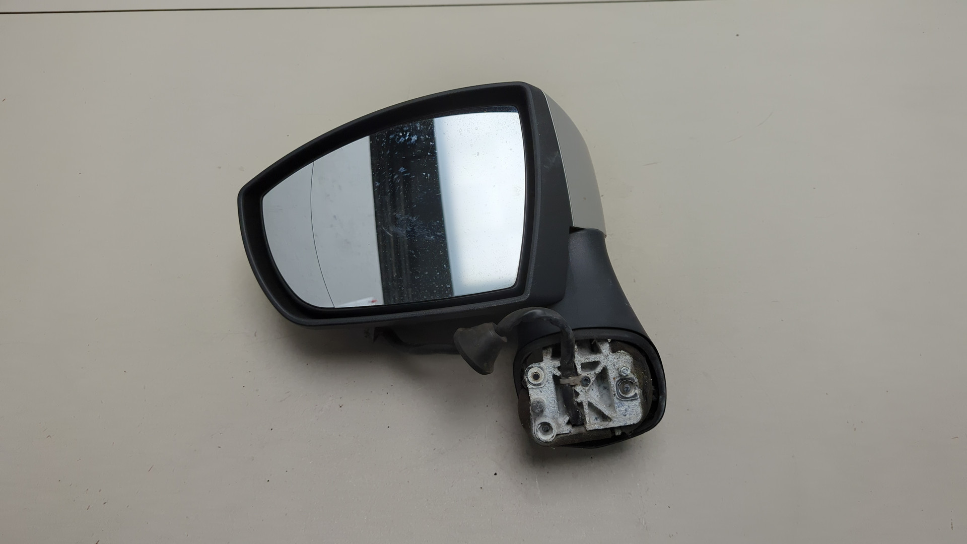 Зеркало левое электрическое