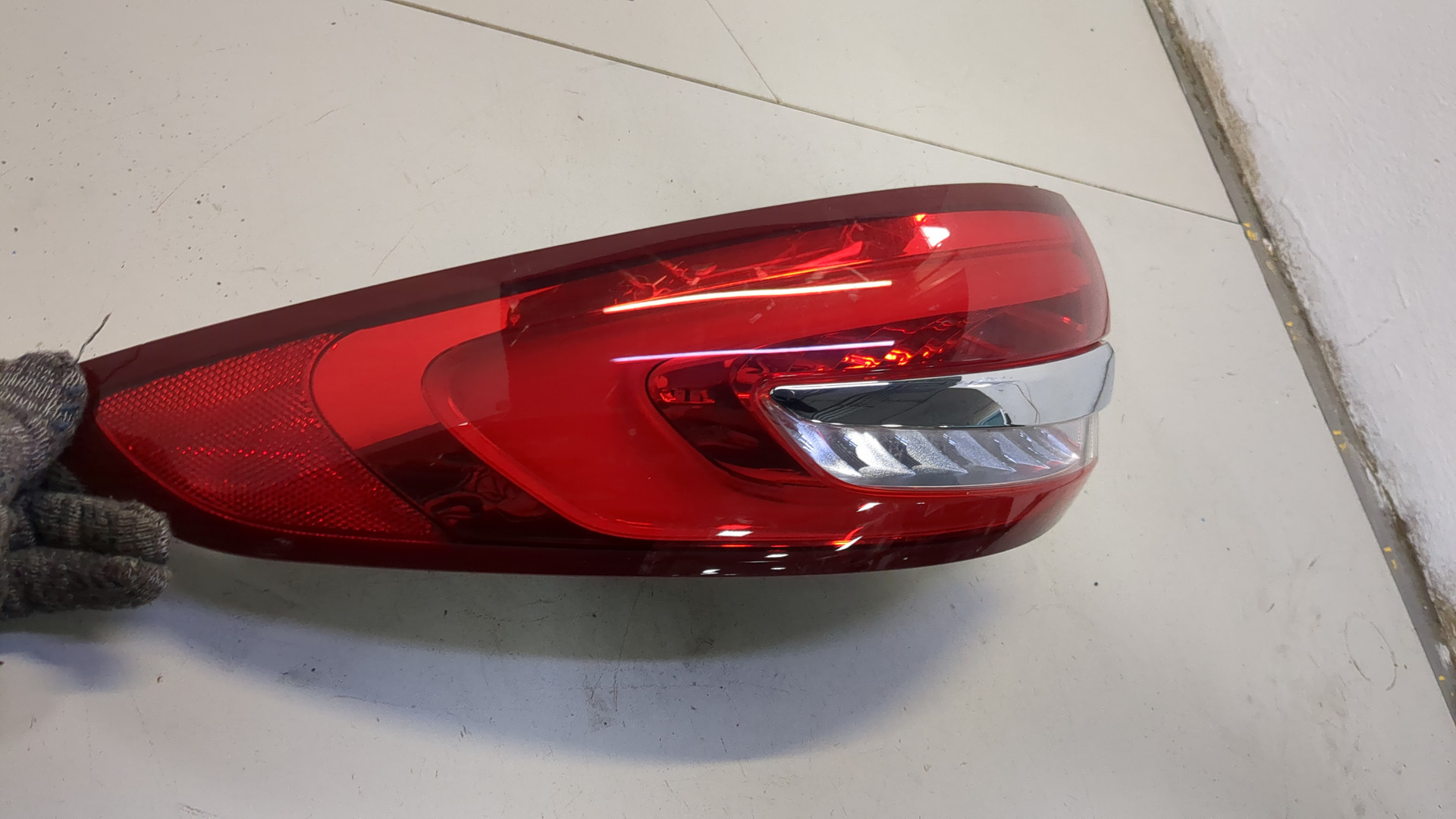 Фонарь задний левый