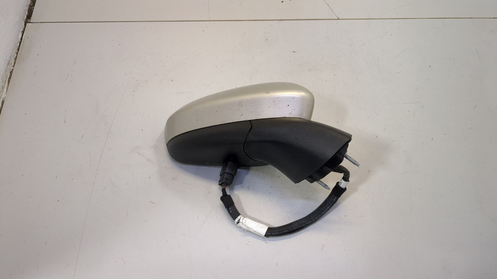 Зеркало правое электрическое