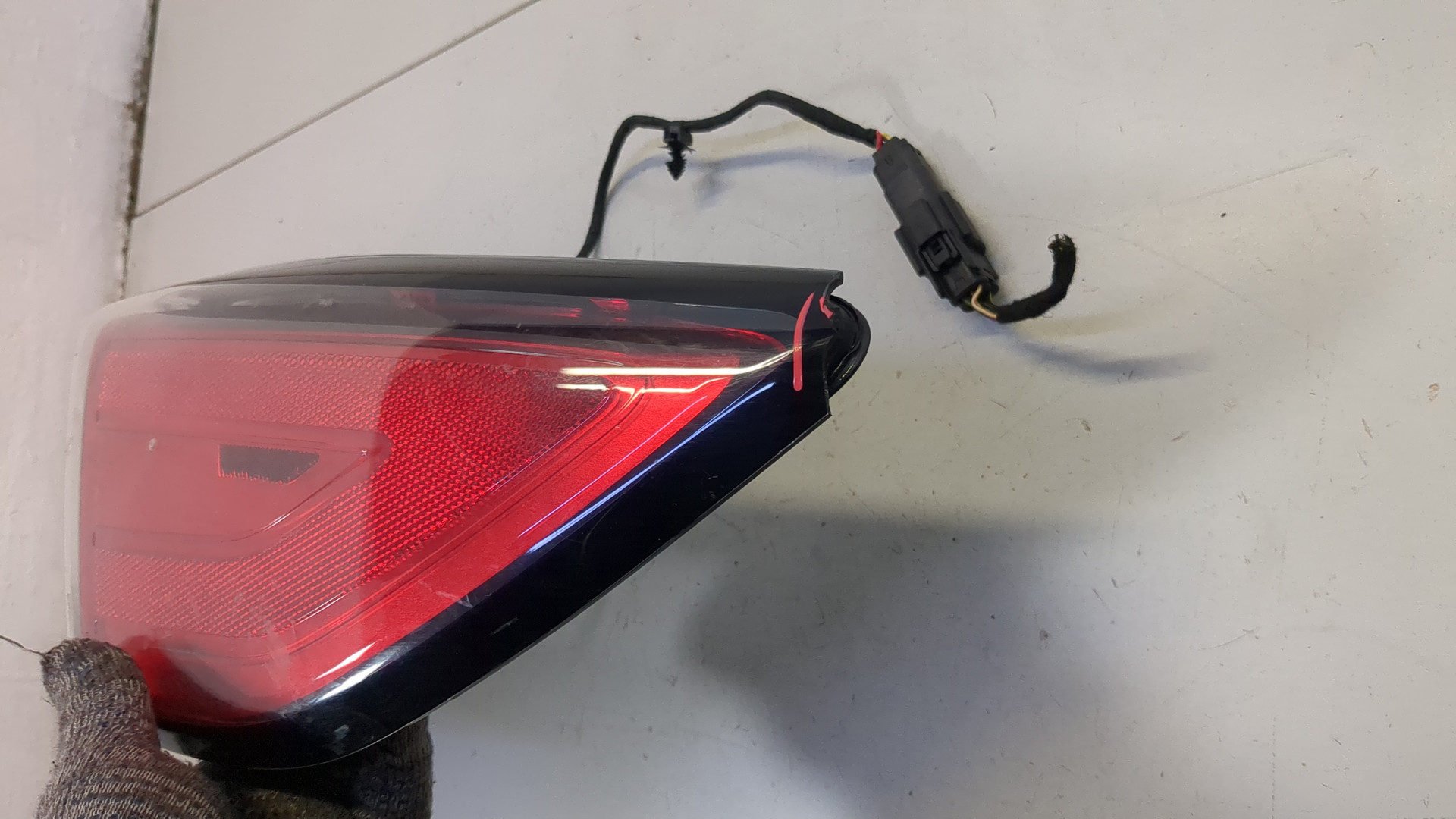 Фонарь задний правый