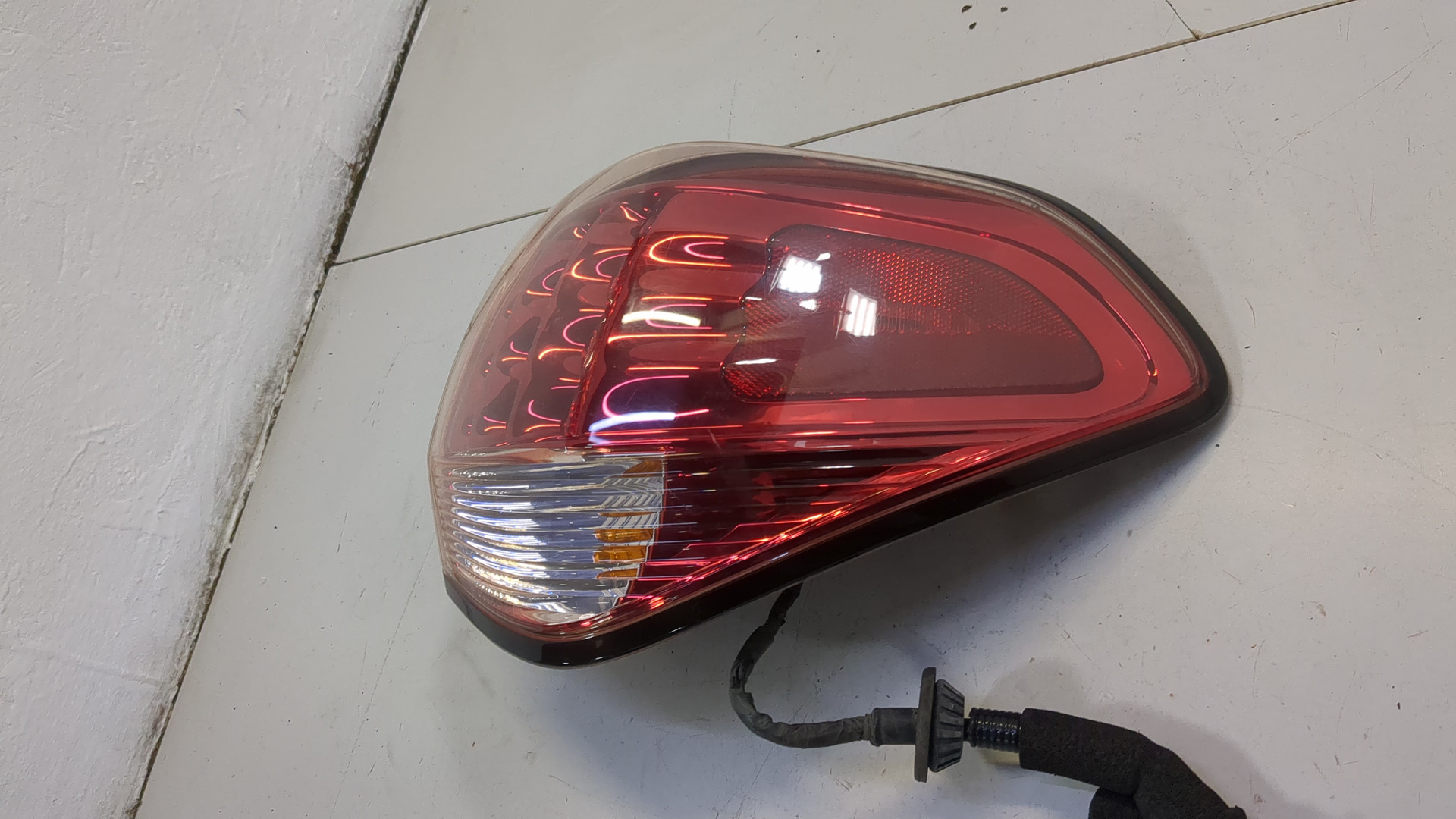 Фонарь задний правый