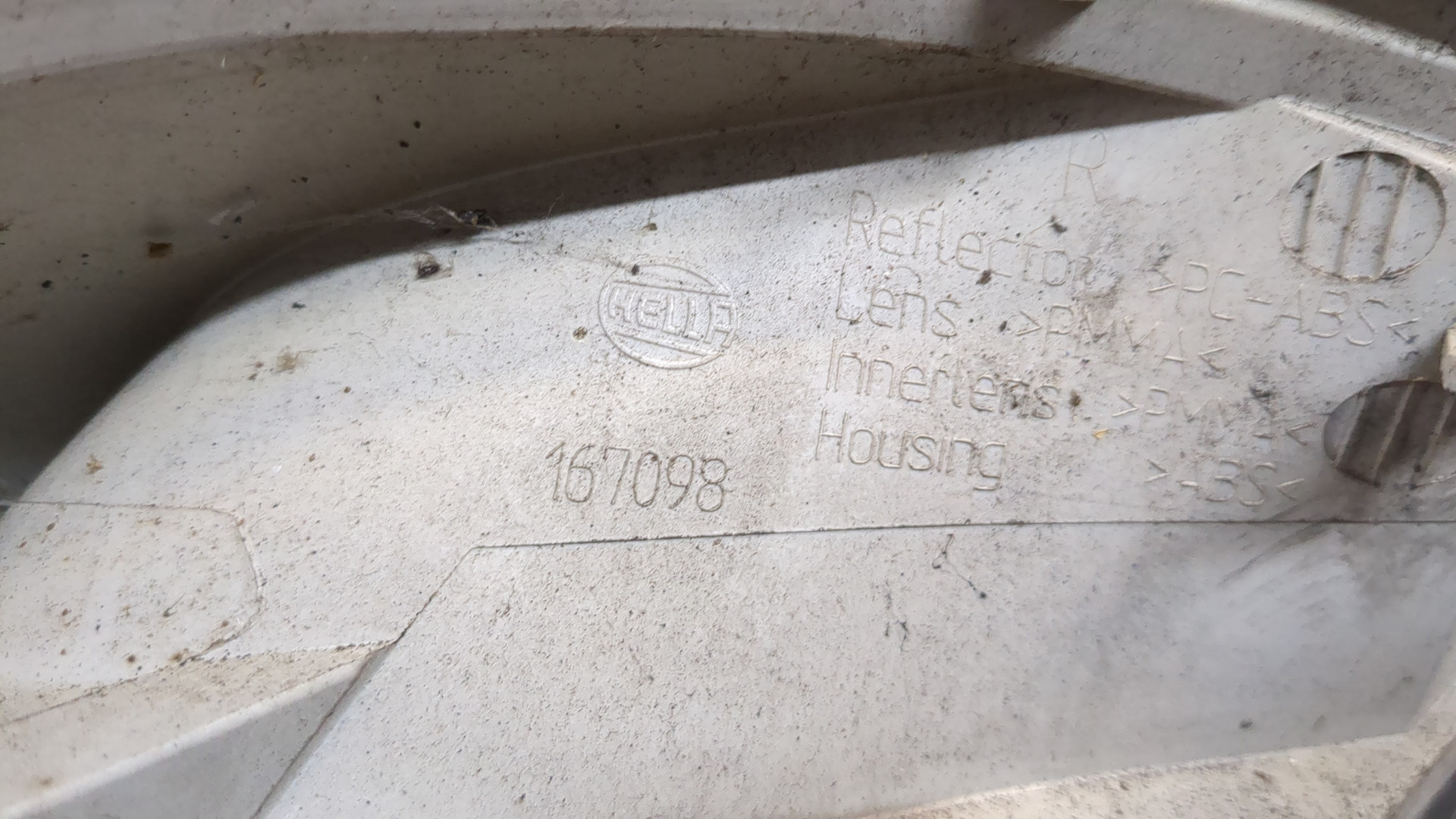 Фонарь задний правый