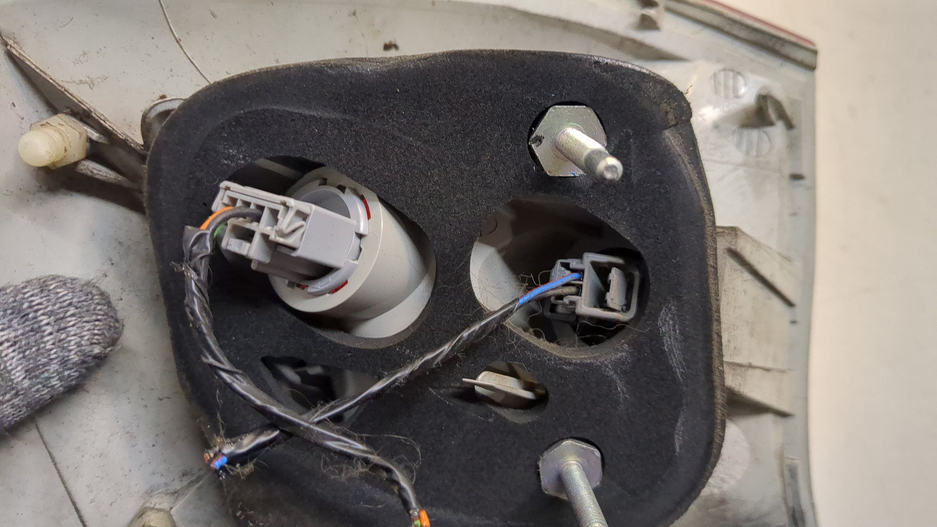 Фонарь задний правый