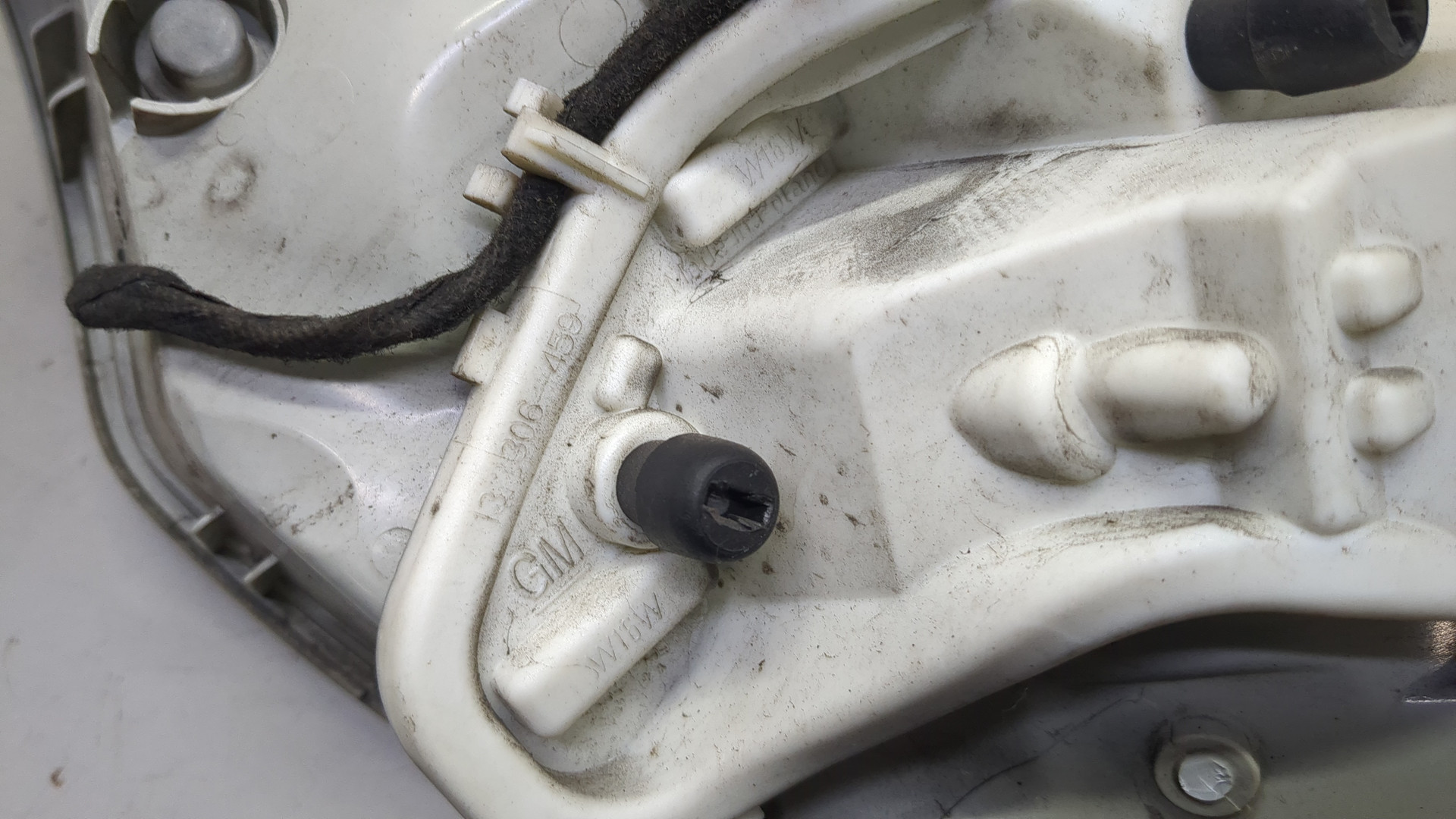 Фонарь задний левый