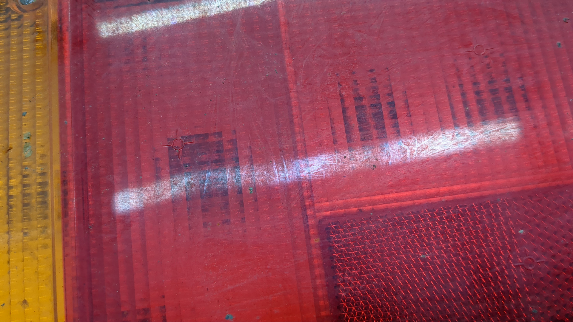 Фонарь задний левый