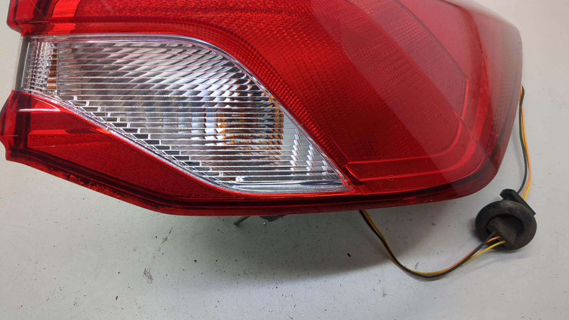 Фонарь задний правый