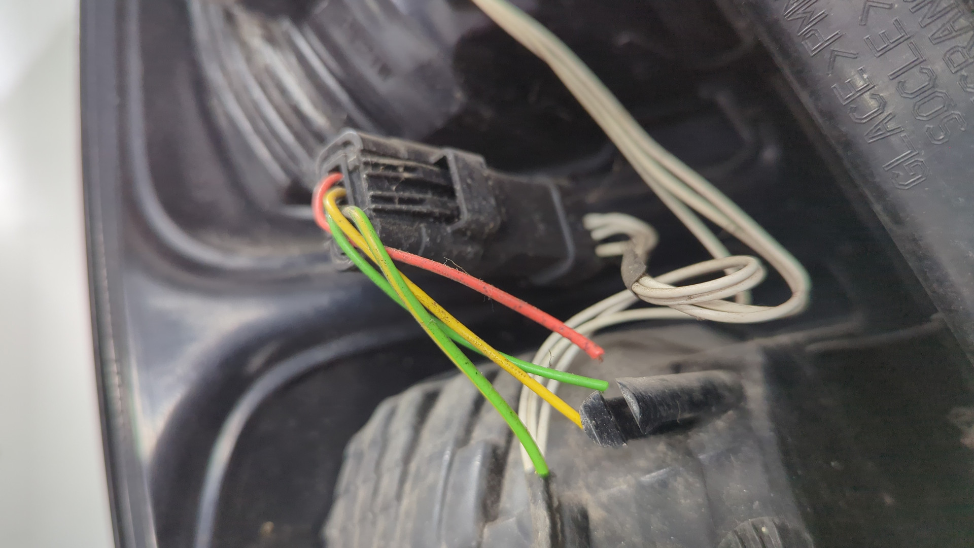 Фонарь задний правый