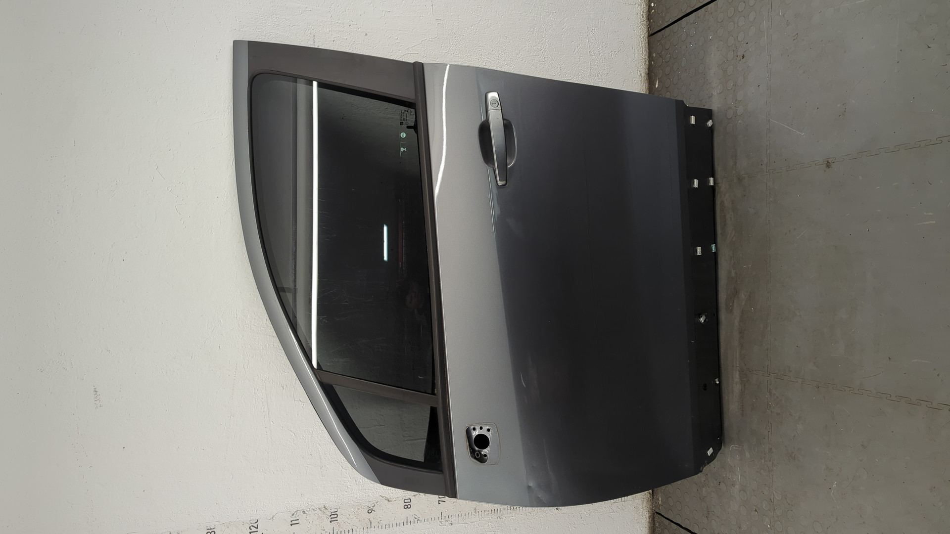 Дверь передняя левая