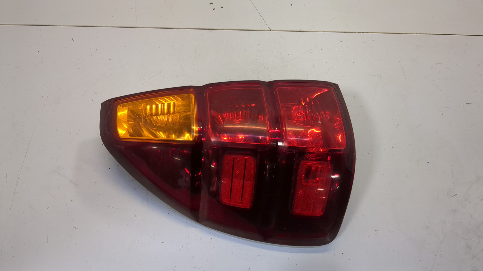 Фонарь задний левый