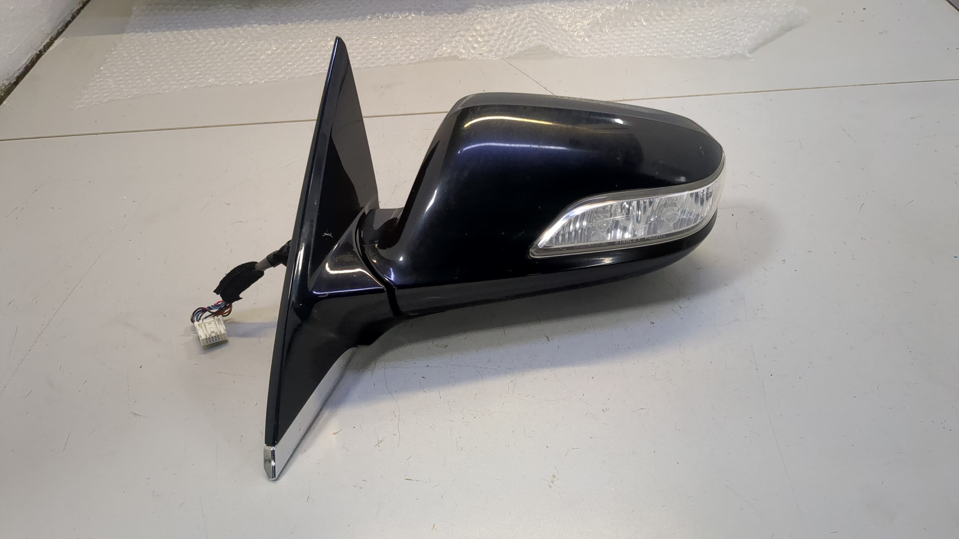 Зеркало левое электрическое