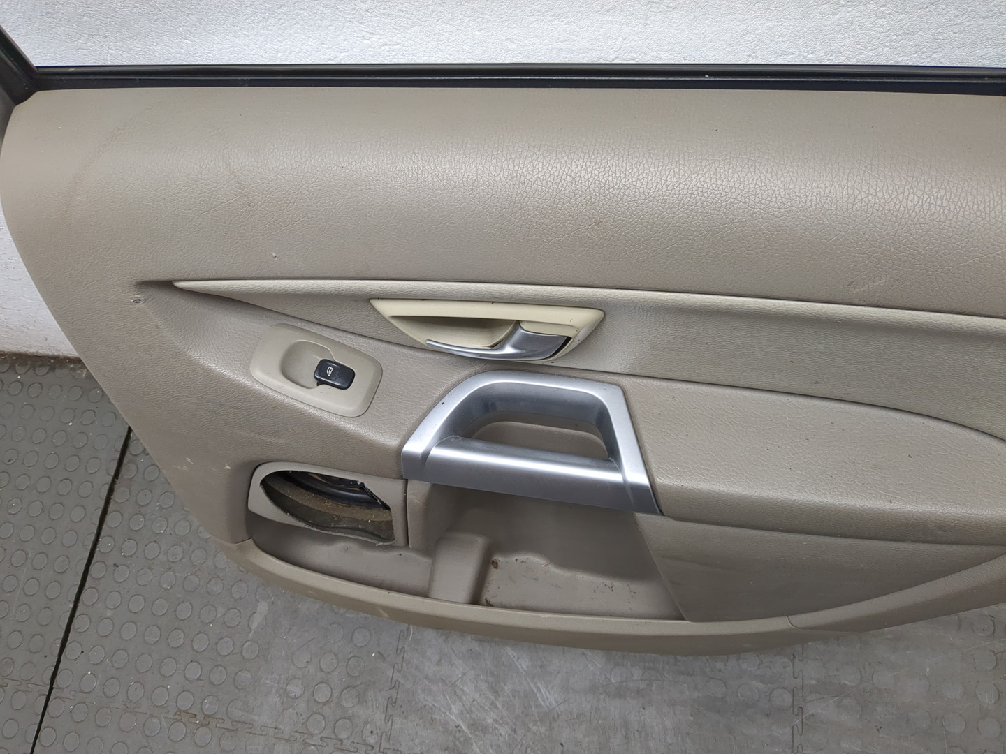 Дверь задняя правая