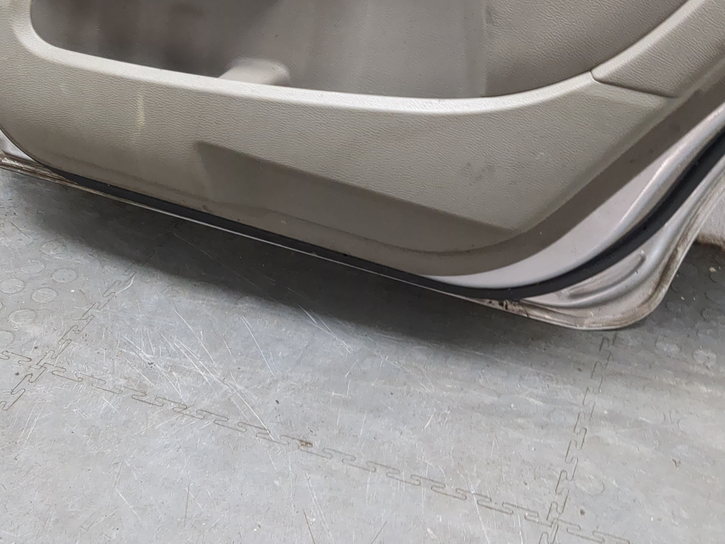 Дверь задняя правая