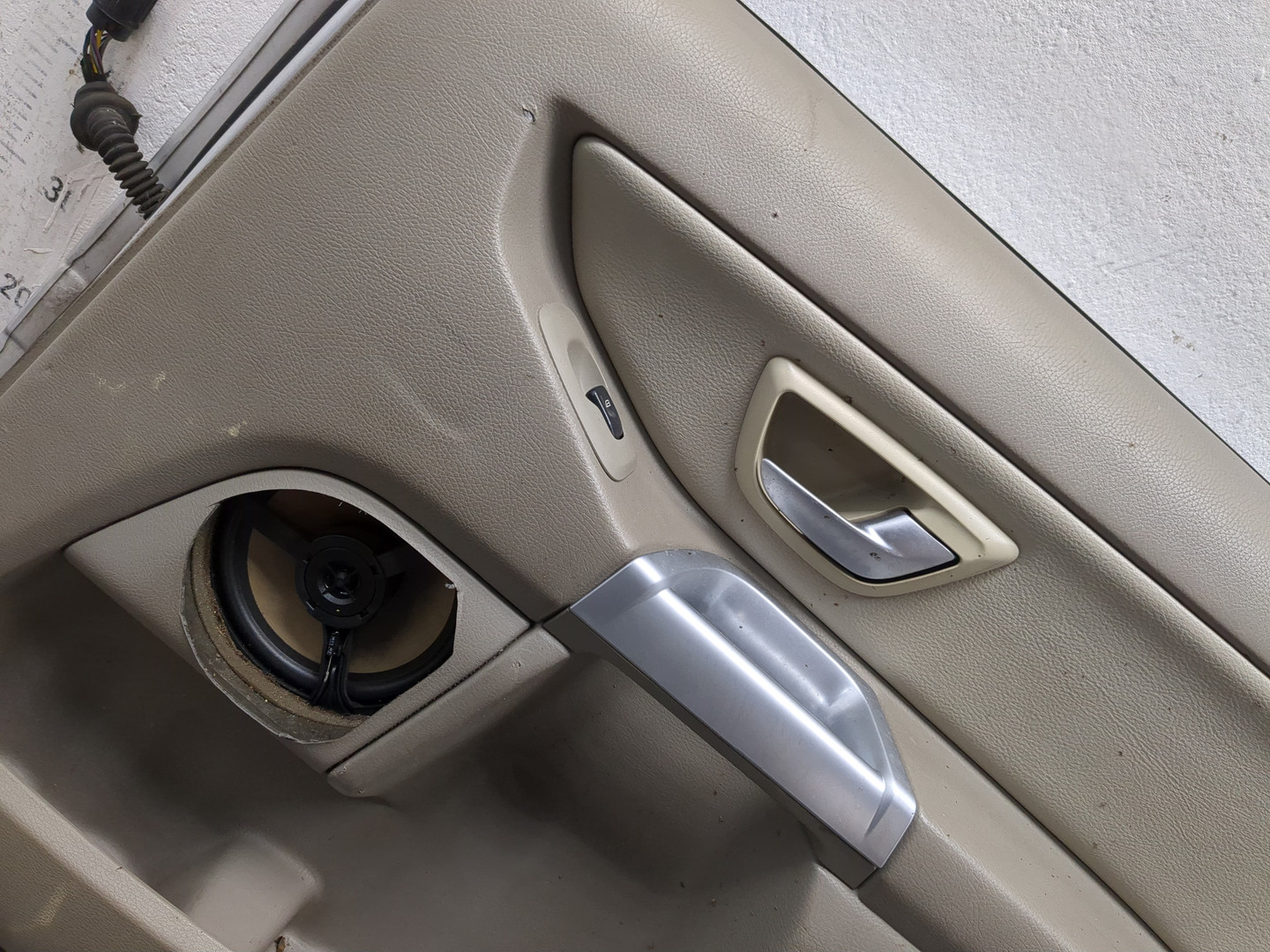 Дверь задняя правая