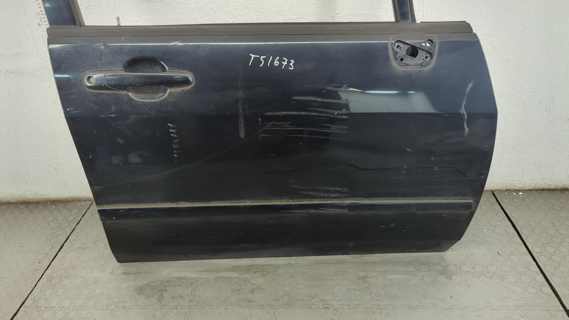 Дверь передняя правая