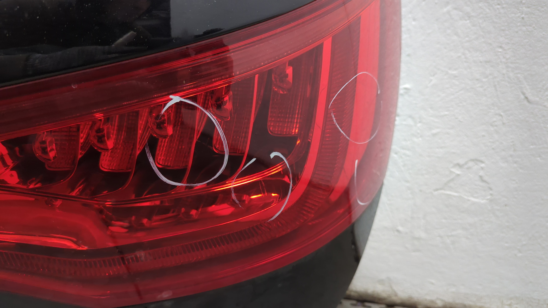 Дверь багажника