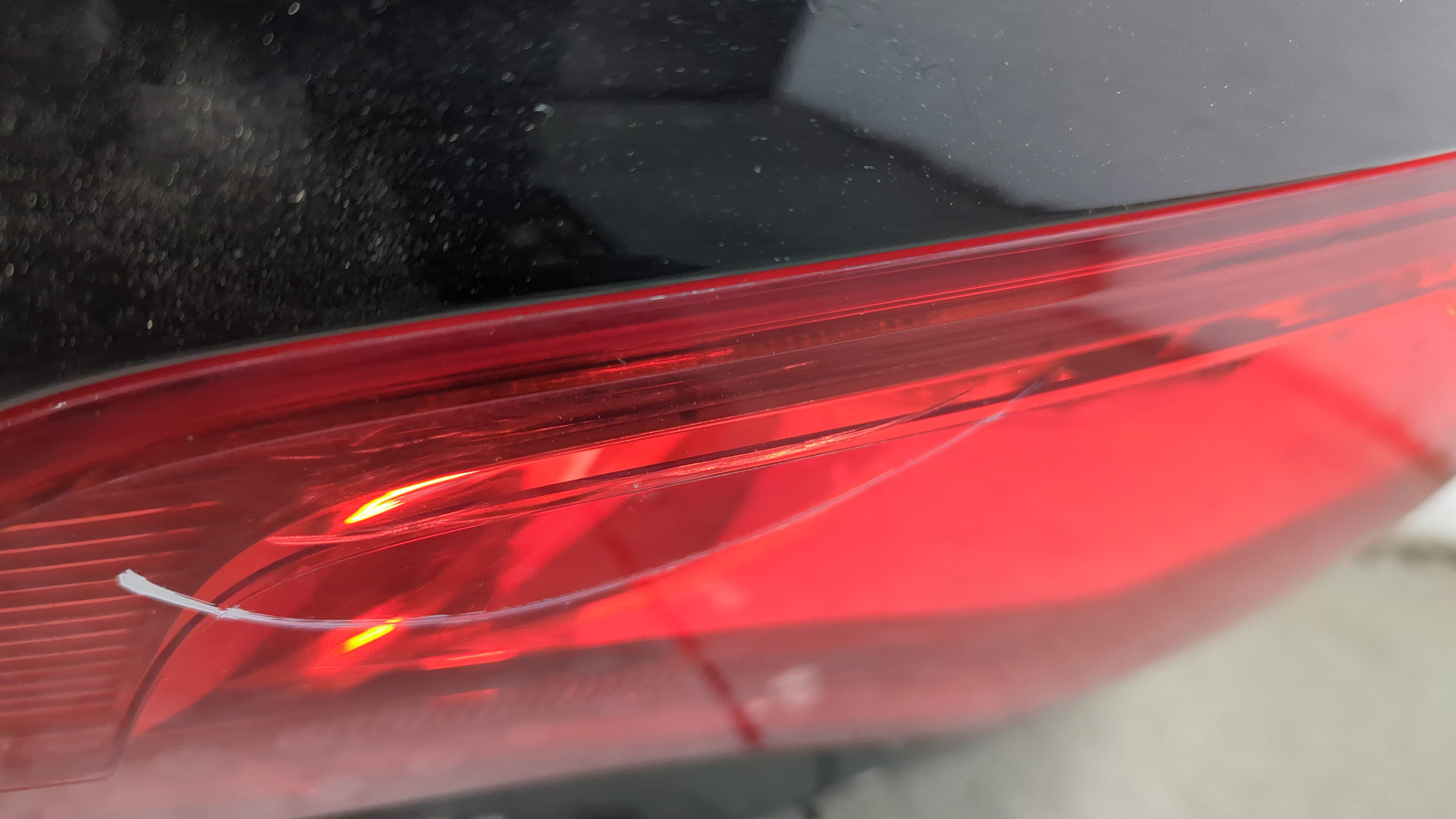 Дверь багажника