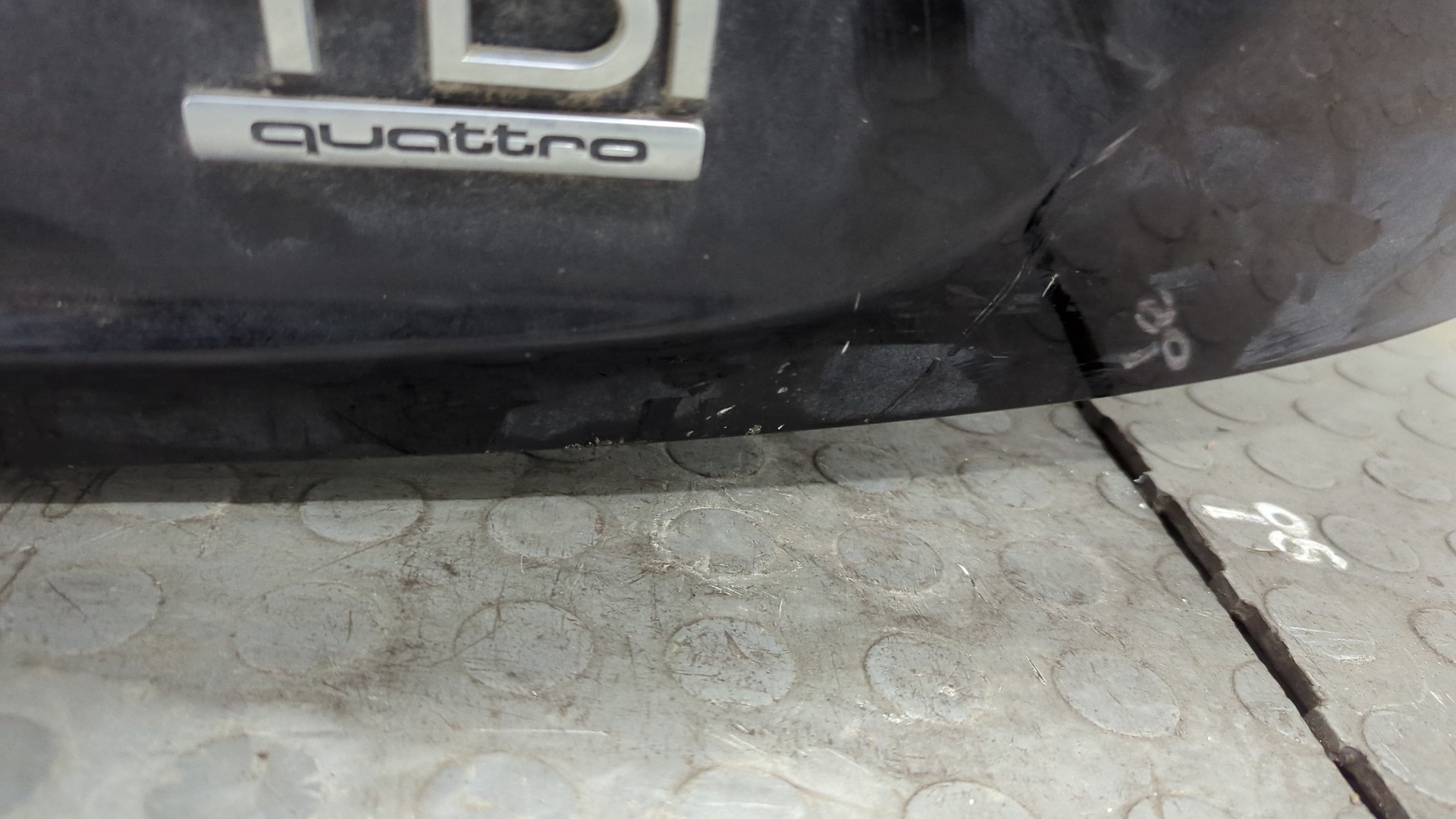 Дверь багажника