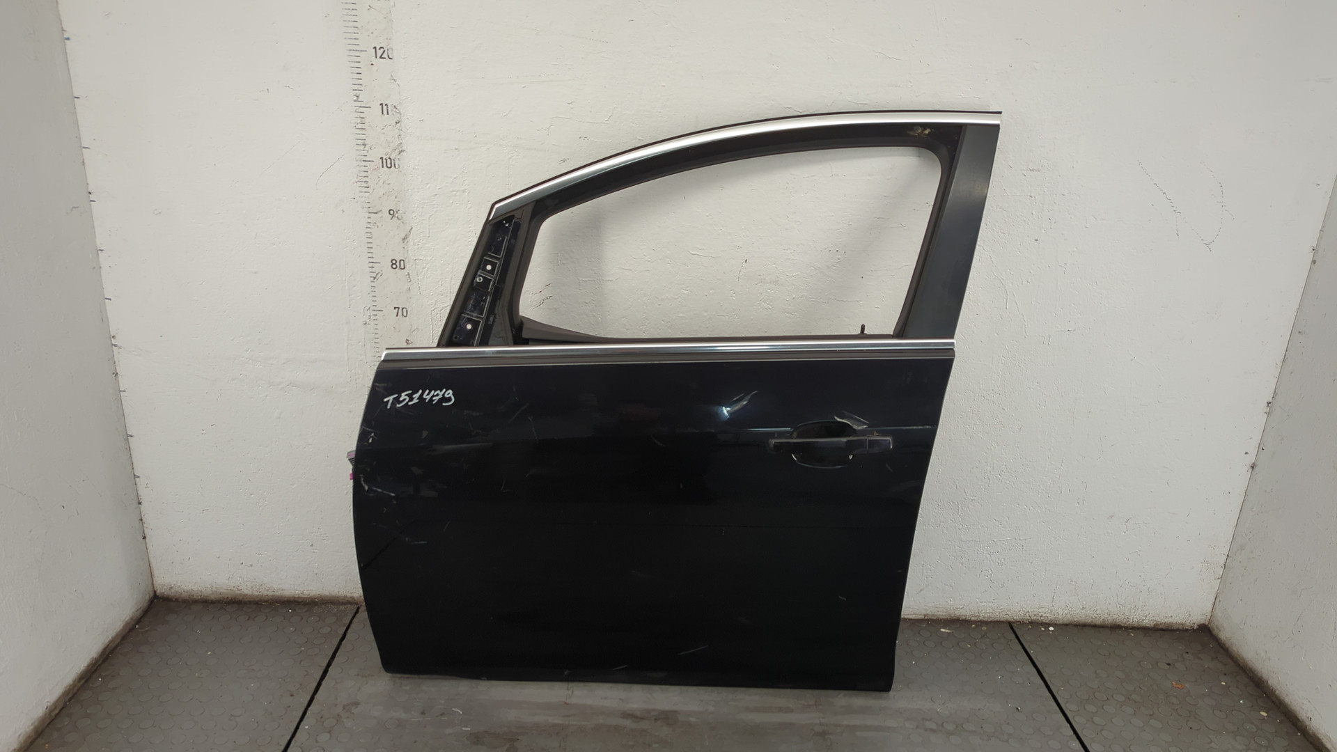 Дверь передняя левая