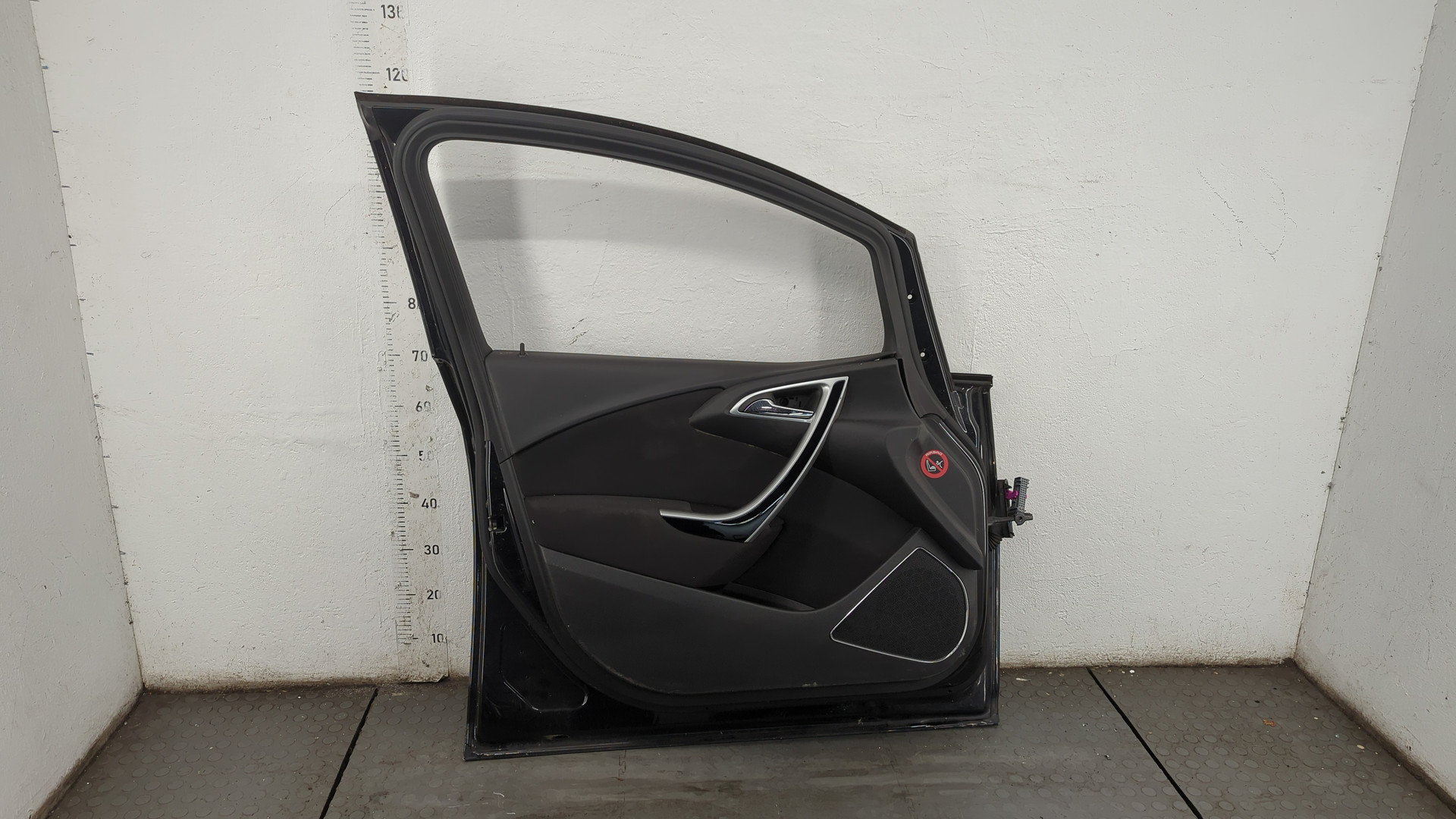 Дверь передняя левая