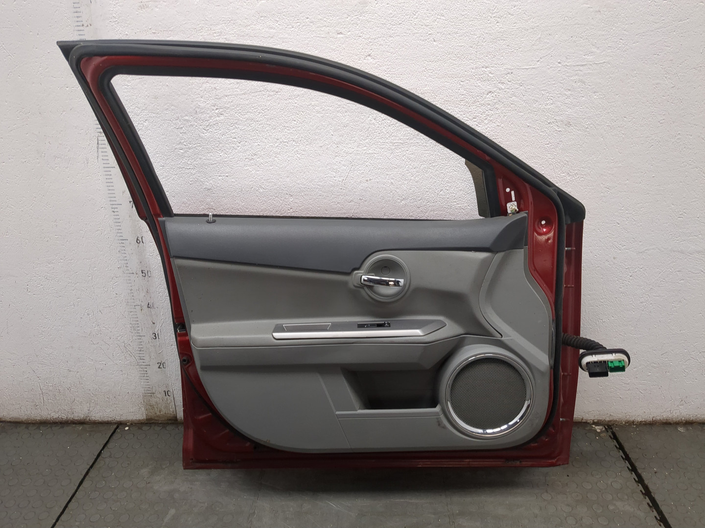 Дверь передняя левая