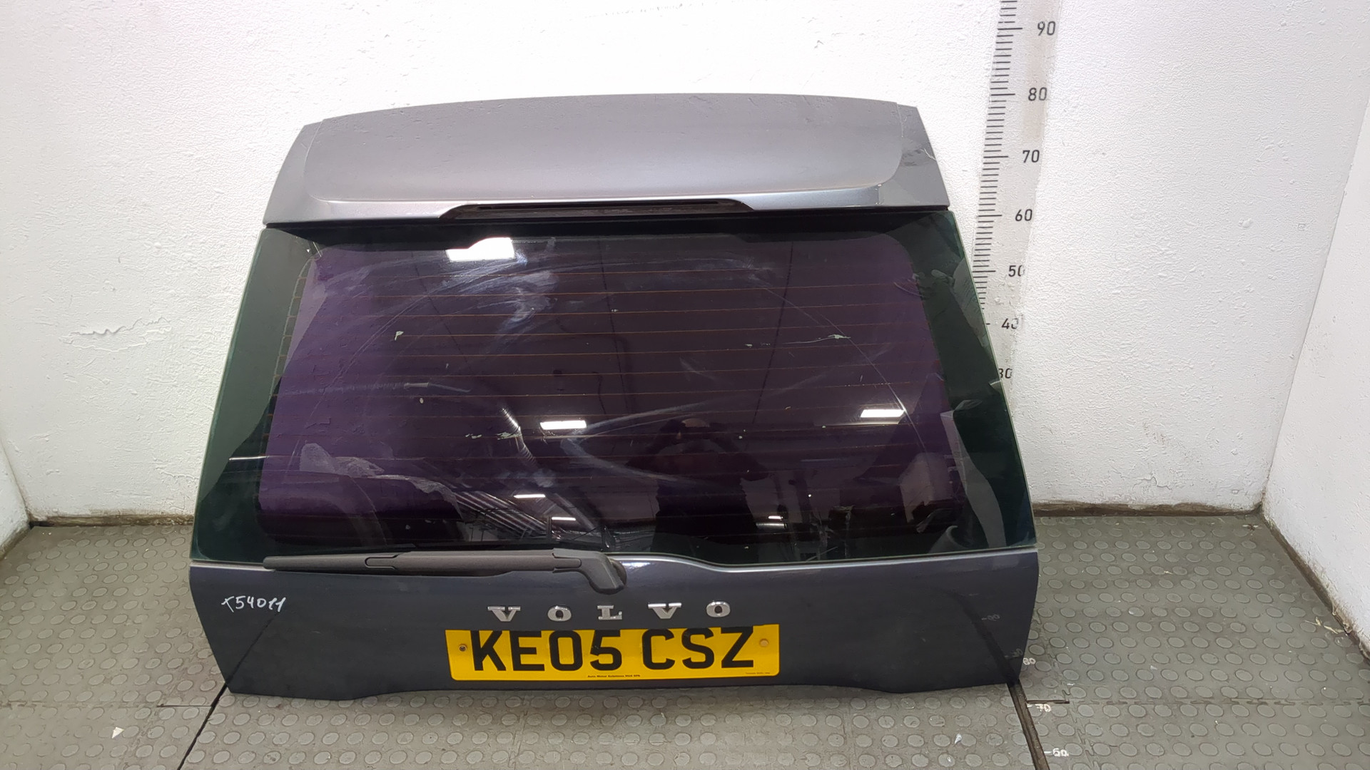 Дверь багажника