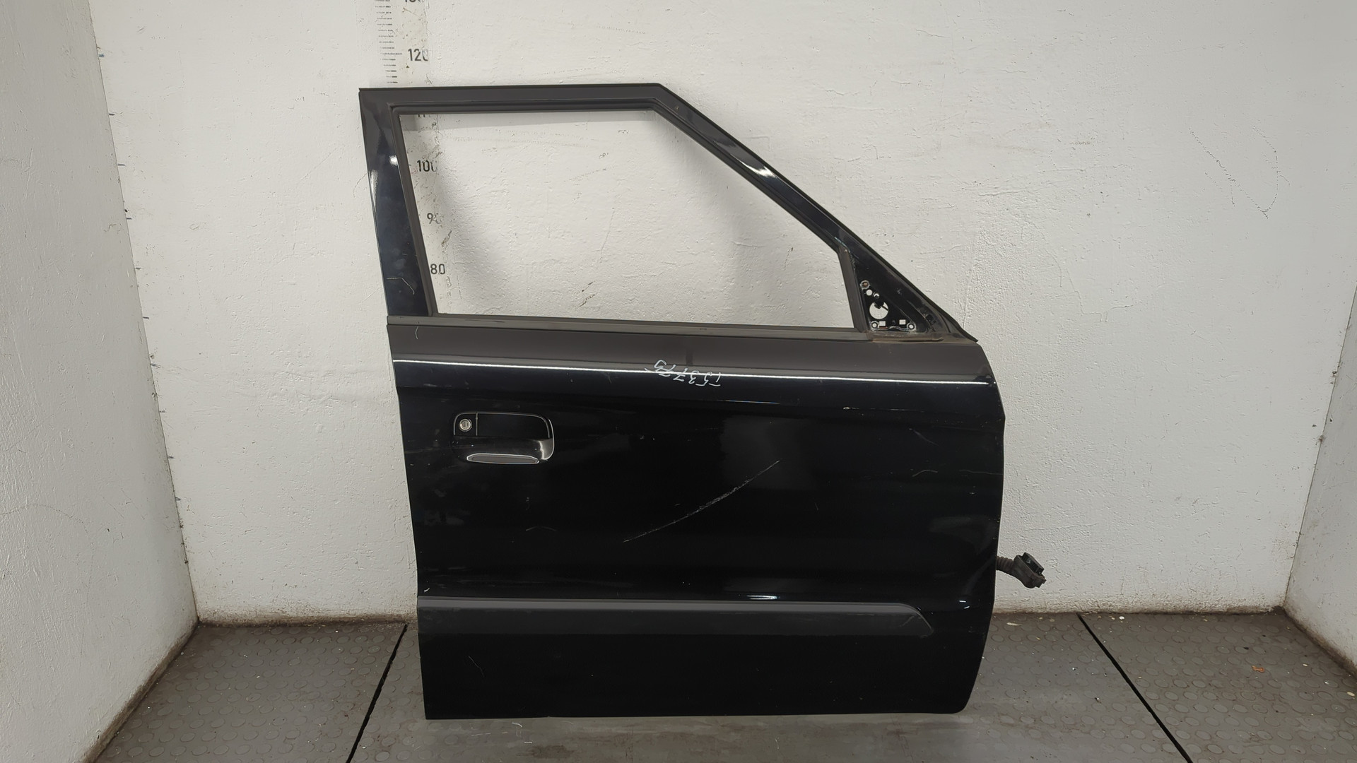 Дверь передняя правая