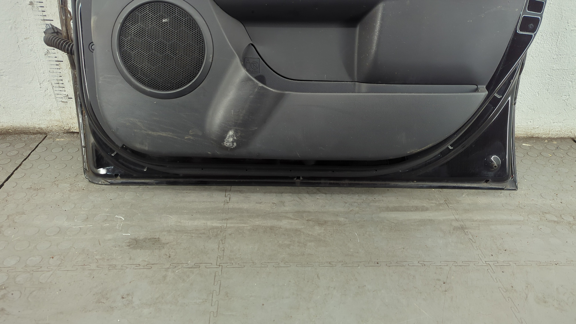 Дверь передняя правая