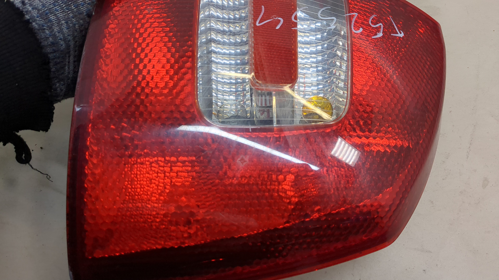 Фонарь задний правый