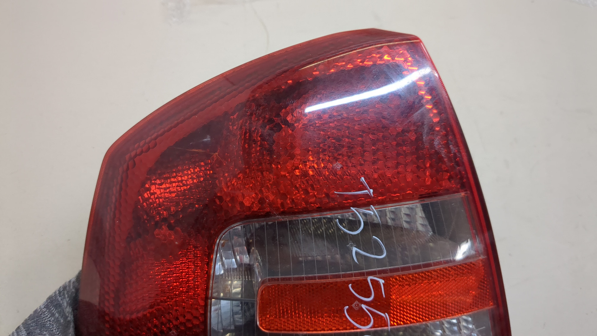 Фонарь задний левый