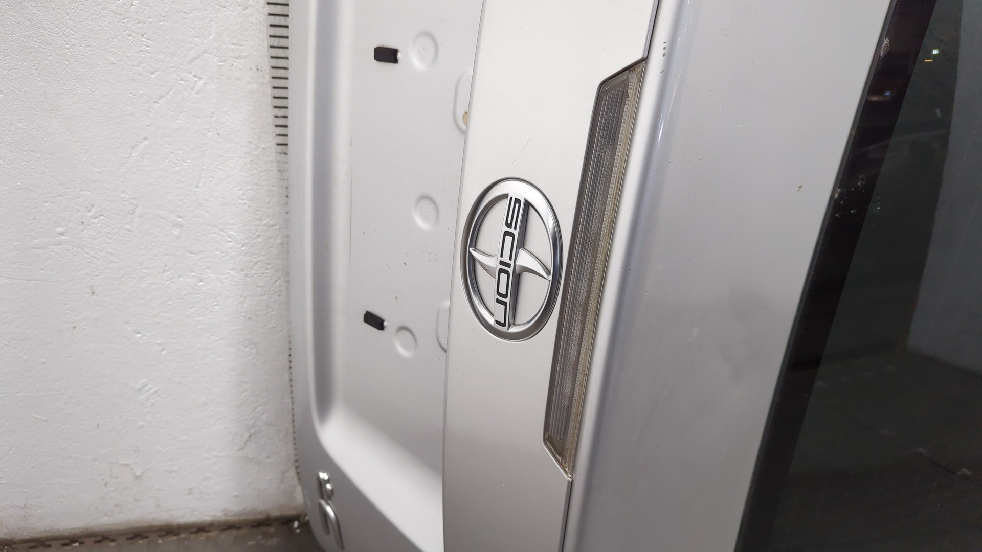 Дверь багажника