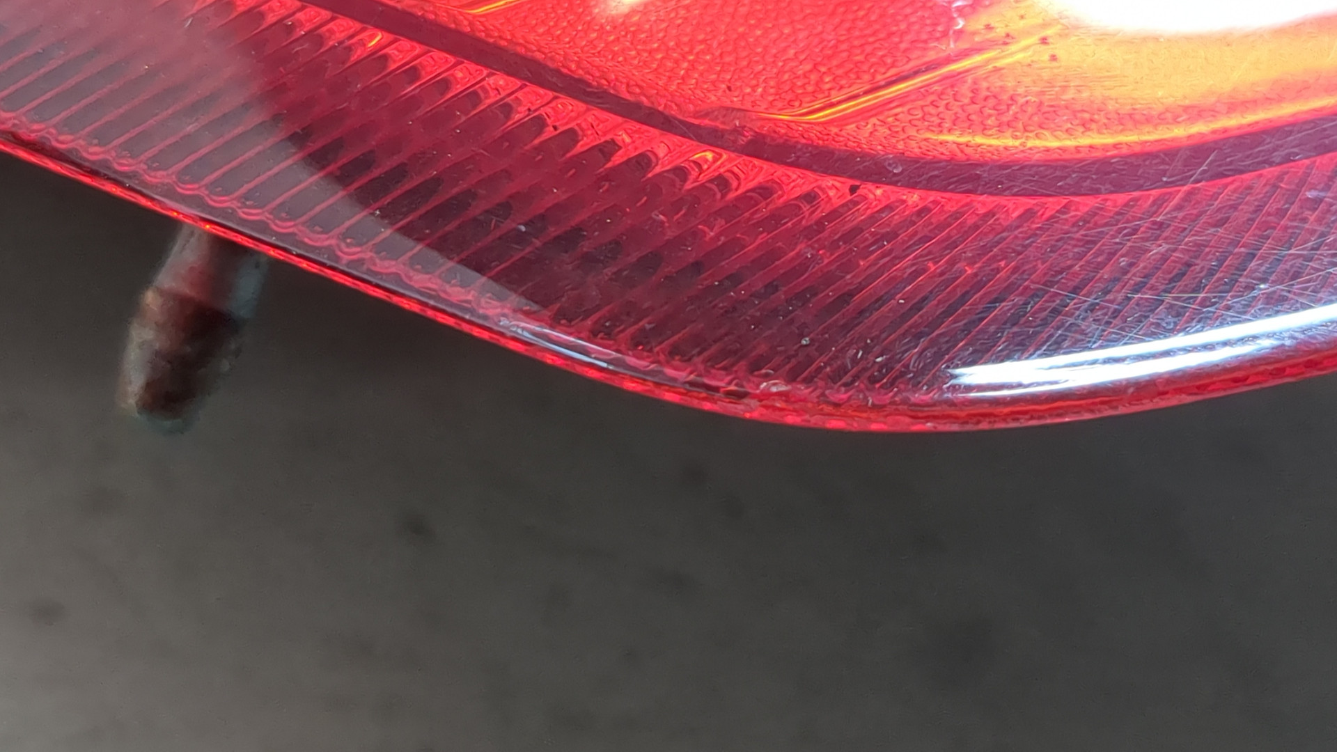 Фонарь задний левый