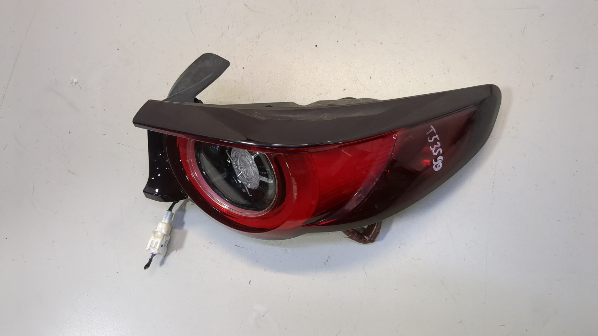 Фонарь задний правый