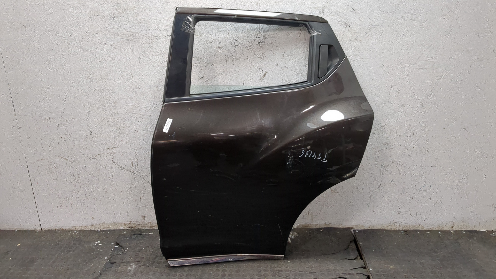 Дверь задняя левая